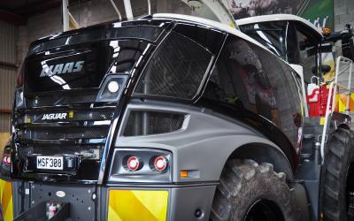 CLAAS Jaguar 960 harvester ceramic paint and plastic protection